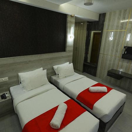 D-Luxe Hotel Kochi Exteriér fotografie